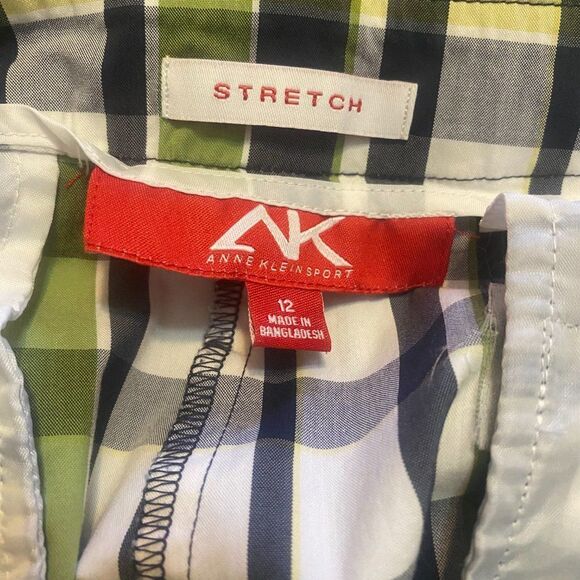 Anne Klein Sport Stretch Blue/Green/Yellow Plaid Bermuda shorts, size 12 - Picture 3 of 4